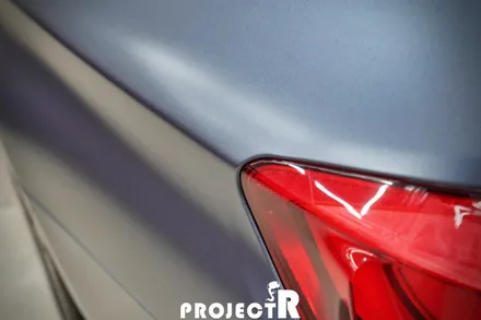 BMW 5시리즈 전체 랩핑, 520d 에이버리 사틴 그레이 블루 메탈릭 자동차 래핑 by 인천 프로젝트알 / 부천 원미구 상동