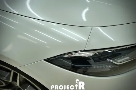 벤츠 CLS 300d 전체랩핑, 에이버리 유광 화이트펄 시공, 부천 상동 랩핑 전문 프로젝트알 / 부천 원미구 상동