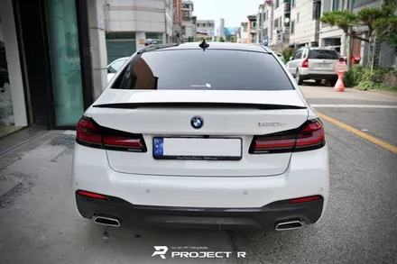 BMW 5시리즈 530e 울트라핏 블랙 PPF 루프스킨 사이드미러 시공, 부천 자동차 랩핑 전문 프로젝트R / 부천 원미구 상동