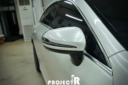 벤츠 CLS 300d 전체랩핑, 에이버리 유광 화이트펄 시공, 부천 상동 랩핑 전문 프로젝트알 / 부천 원미구 상동