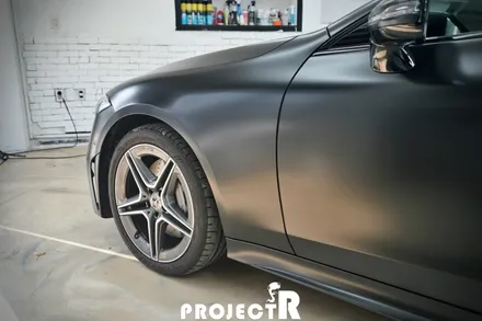 벤츠 CLS 300d 에이버리 사틴블랙 전체 랩핑 시공, 부천 자동차랩핑은 프로젝트알 / 부천 원미구 상동