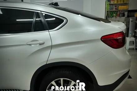 인천 자동차 랩핑, BMW X6 에이버리 사틴 화이트 펄 전체 랩핑 시공기 by 프로젝트알 / 부천 원미구 상동