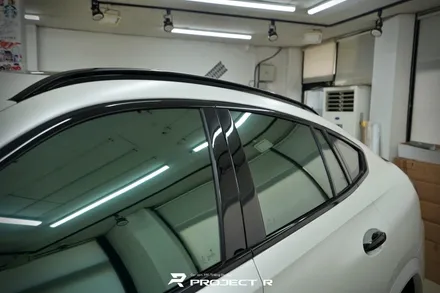 BMW X6 전체 랩핑, 에이버리 사틴 화이트펄 시공, 부천랩핑 프로젝트알 / 부천 원미구 상동