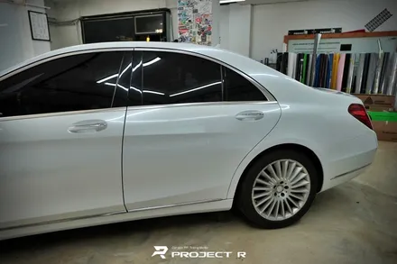 벤츠 S클래스 S400 전체 랩핑 재시공, 비닐프로그 고광택 화이트펄, 부천 자동차래핑 프로젝트R / 부천 원미구 상동