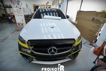 벤츠 E클래스 E63 AMG 전체 랩핑 재시공, 에이버리 유광화이트에서 유광 화이트펄로 체인지업! by 부천랩핑 전문 프로젝트R / 부천 원미구 상동