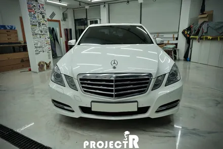 벤츠 E클래스 E220 에이버리 사틴 화이트 전체 랩핑, 부천 자동차 래핑 전문 프로젝트알 / 부천 원미구 상동