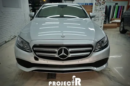 벤츠 E클래스 E220d 에이버리 사틴블랙 전체랩핑 및 블락포디 샴페인골드 열차단 썬팅(윈도틴팅) 시공기 by 프로젝트알 / 부천 원미구 상동