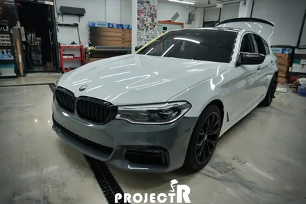 BMW 5시리즈 530d 전체 랩핑, 에이버리 락그레이 자동차 래핑 by 부천 프로젝트알 / 부천 원미구 상동
