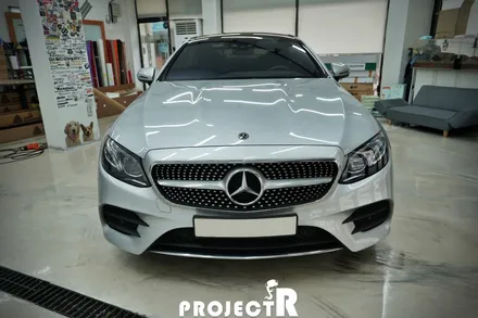 벤츠 E클래스 E220d 쿠페 사틴블랙 전체 랩핑, 인천 부천 자동차 랩핑 전문점 프로젝트R / 부천 원미구 상동