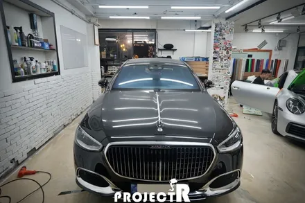 벤츠 S580 S클래스 마이바흐 투톤 랩핑, 하단 에이버리 유광 화이트펄 시공 / 부천랩핑 프로젝트알 / 부천 원미구 상동