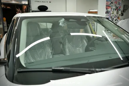 레인지로버 이보크 블랙팩, 루프스킨 유광블랙 부분 포인트 랩핑 시공 in 부천 프로젝트알 / 부천 원미구 상동