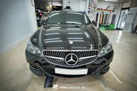 부천랩핑 벤츠 E클래스 고광택 전체랩핑, 비닐프로그 화이트펄 시공 프로젝트알 / 부천 원미구 상동