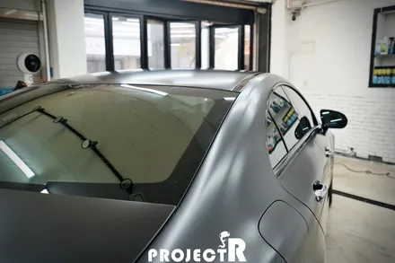 벤츠 CLS 300d 에이버리 사틴블랙 전체 랩핑 시공, 부천 자동차랩핑은 프로젝트알 / 부천 원미구 상동