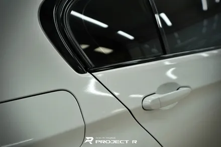 BMW 3시리즈 전체 랩핑, 에이버리 유광 화이트 시공, 부천 자동차랩핑 전문 프로젝트알 / 부천 원미구 상동