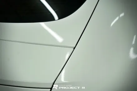 벤츠 AMG GT 4도어 에이버리 유광 화이트 전체 랩핑, 부천 자동차랩핑 프로젝트알 / 부천 원미구 상동