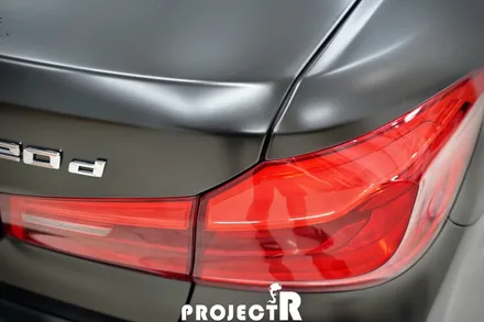 BMW 5시리즈 520d 에이버리 사틴블랙 전체랩핑, 인천 부천 랩핑 잘하는곳 프로젝트알 / 부천 원미구 상동