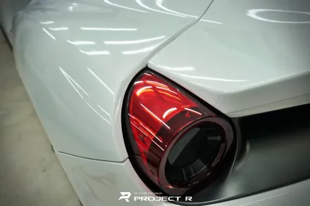 페라리 488 에이버리 유광 화이트 전체 랩핑, 부천 자동차랩핑 전문 프로젝트알 / 부천 원미구 상동