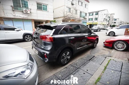 니로 하이브리드 신차패키지, 블락포디 블랙크롬 열차단 썬팅, 파인뷰 LX2000 블랙박스 설치, PPF 생활보호패키지 by 부천 프로젝트R / 부천 원미구 상동