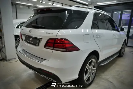 벤츠 GLE 350d 에이버리 유광 화이트 전체 랩핑 시공, 부천 자동차랩핑 프로젝트R / 부천 원미구 상동