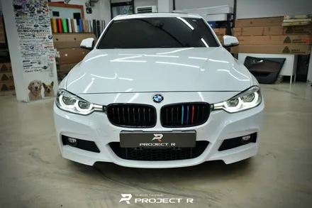 BMW 3시리즈 전체 랩핑, 에이버리 유광 화이트 시공, 부천 자동차랩핑 전문 프로젝트알 / 부천 원미구 상동