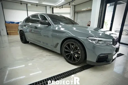 BMW 5시리즈 530d 전체 랩핑, 에이버리 락그레이 자동차 래핑 by 부천 프로젝트알 / 부천 원미구 상동