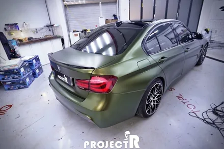 BMW 3시리즈 드레스업 전체 랩핑, 에이버리 데니슨 사틴 호프그린 메탈릭 자동차 래핑 by 부천상동 프로젝트알 / 부천 원미구 상동