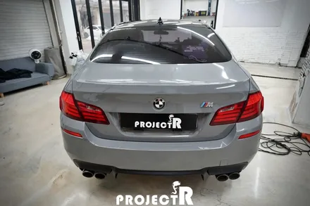 BMW 5시리즈 전체 랩핑, 에이버리 락그레이 자동차 래핑 by 부천 랩핑 전문 프로젝트R / 부천 원미구 상동