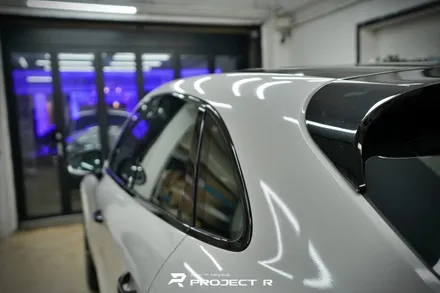 포르쉐 마칸 GTS 전체랩핑, 에이버리 유광 그레이 크레용 랩핑 시공, 부천 프로젝트R / 부천 원미구 상동