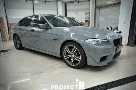 BMW 5시리즈 전체 랩핑, 에이버리 락그레이 자동차 래핑 by 부천 랩핑 전문 프로젝트R / 부천 원미구 상동