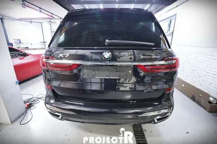 BMW X7 에이버리 사틴 화이트펄 전체 랩핑 및 크롬 죽이기 부분 랩핑 시공기 by 부천 프로젝트R / 부천 원미구 상동