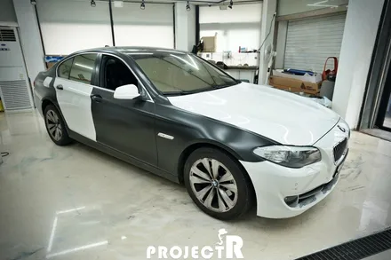 BMW 5시리즈 전체 랩핑, 520d 에이버리 사틴 그레이 블루 메탈릭 자동차 래핑 by 인천 프로젝트알 / 부천 원미구 상동