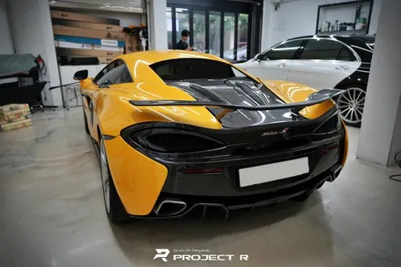 맥라렌 570s 에이버리 유광 화이트 전체 랩핑, 스텍 다이노 플렉스 윈드쉴드 시공 / 부천 프로젝트R / 부천 원미구 상동