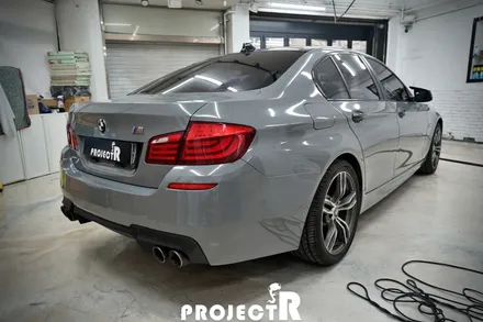 BMW 5시리즈 전체 랩핑, 에이버리 락그레이 자동차 래핑 by 부천 랩핑 전문 프로젝트R / 부천 원미구 상동