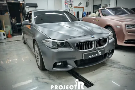 BMW 5시리즈 528i 에이버리 사틴그레이 전체 랩핑, 부천 자동차 래핑 전문 프로젝트R / 부천 원미구 상동