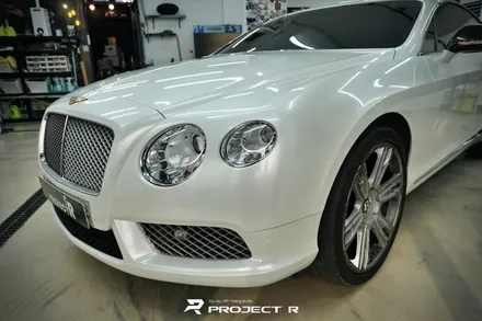 벤틀리 컨티넨탈GT 에이버리 유광 화이트펄 전체 랩핑 시공, 부천 자동차랩핑 전문 프로젝트R / 부천 원미구 상동
