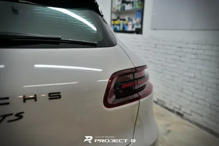 포르쉐 마칸 GTS 전체랩핑, 에이버리 유광 그레이 크레용 랩핑 시공, 부천 프로젝트R / 부천 원미구 상동