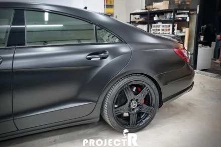 벤츠 CLS 63 AMG 전체 랩핑, 에이버리 사틴블랙 재시공, 부천 자동차 랩핑 프로젝트알 / 부천 원미구 상동