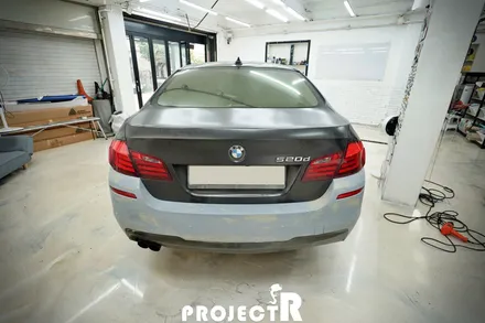 BMW 5시리즈 전체 랩핑, 520d 에이버리 사틴 그레이 블루 메탈릭 자동차 래핑 by 인천 프로젝트알 / 부천 원미구 상동