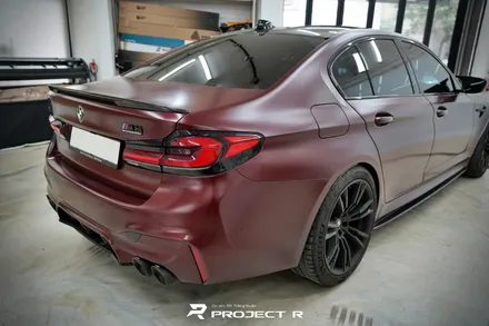 BMW M5 에이버리 유광 화이트 전체 랩핑 시공, 부천 자동차랩핑 전문 프로젝트R / 부천 원미구 상동