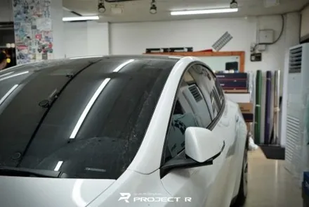 테슬라 모델Y 전체 랩핑 비닐프로그 메탈릭 리퀴드 실버 시공, 부천랩핑 프로젝트알 / 부천 원미구 상동