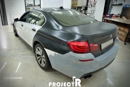 BMW 5시리즈 전체 랩핑, 520d 에이버리 사틴 그레이 블루 메탈릭 자동차 래핑 by 인천 프로젝트알 / 부천 원미구 상동