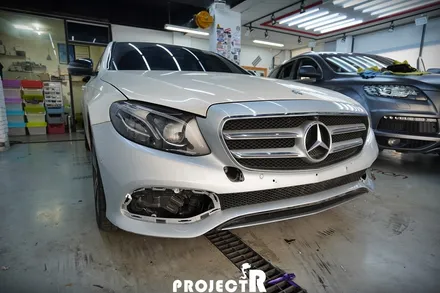 벤츠 E클래스 E300 전체 랩핑, 3M1080 유광 화이트 골드 스파클 by 자동차래핑 전문 프로젝트R / 부천 원미구 상동