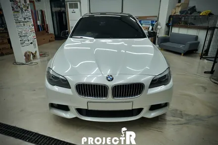 BMW 5시리즈 520d 에이버리 화이트펄 전체 랩핑, 부천 자동차래핑 프로젝트알 / 부천 원미구 상동