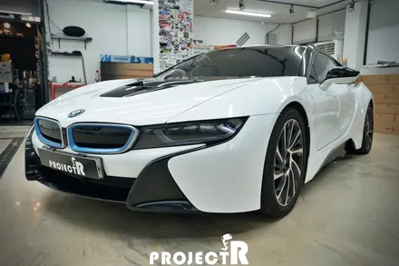 BMW i8 전체 랩핑, 에이버리 유광 화이트 & 블랙 투톤 스타일 래핑 / 부천 프로젝트알 / 부천 원미구 상동
