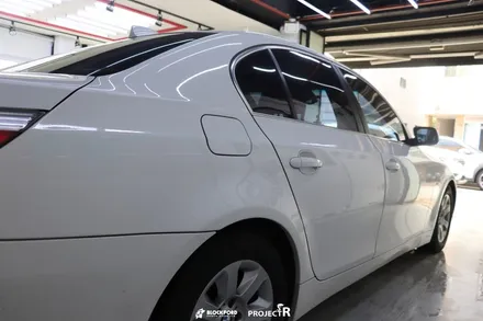부천랩핑전문점 프로젝트알 bmw e60 5시리즈 3m1080유광블루라즈베리 전체랩핑시공 / 부천 원미구 상동