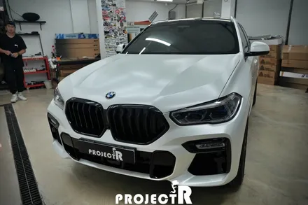 BMW X6 전체 랩핑, 에이버리 사틴 화이트펄 시공, 부천 자동차랩핑 프로젝트알 / 부천 원미구 상동