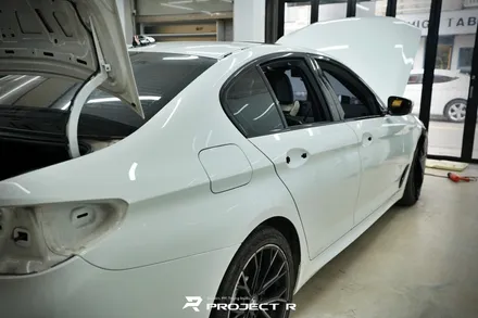 BMW 5시리즈 520d 사틴블랙에서 사틴다크그레이로 전체 랩핑 재시공, 부천 프로젝트알 / 부천 원미구 상동