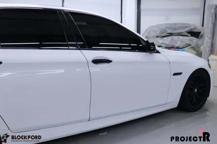 부천랩핑 BMW 520d 전체랩핑 에이버리 유광화이트 래핑시공기 / 부천 원미구 상동