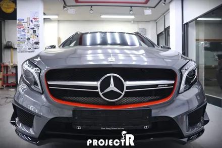 벤츠 GLA45 AMG 에이버리 유광 레드 포인트 그릴 랩핑 by 부천 프로젝트R / 부천 원미구 상동