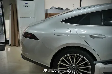 벤츠 AMG GT 4도어 에이버리 유광 화이트 전체 랩핑, 부천 자동차랩핑 프로젝트알 / 부천 원미구 상동